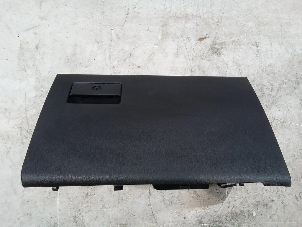 Pre-Owned 19 Ford F150 Glove Box  (Good)