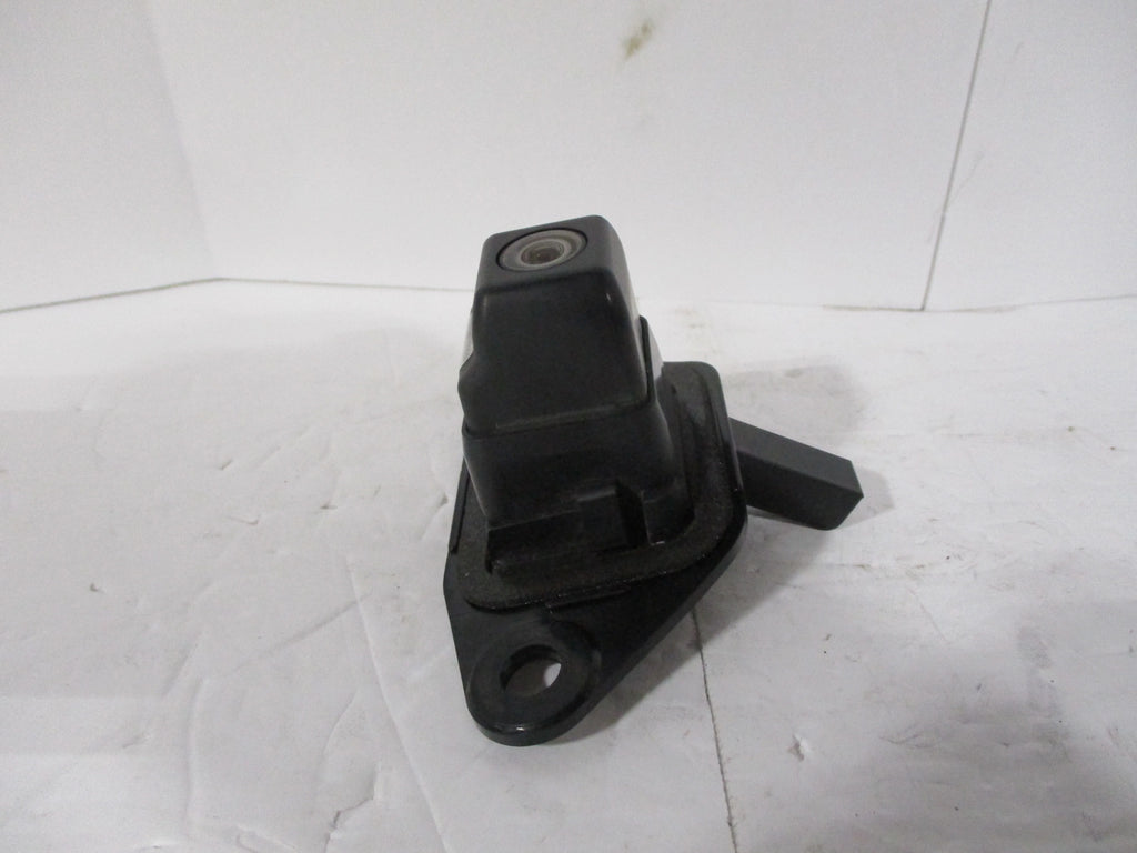 Pre-Owned 09 10 11 12 13 Toyota Highlander Rear View Backup Camera Liftgate Mounted  (Good)