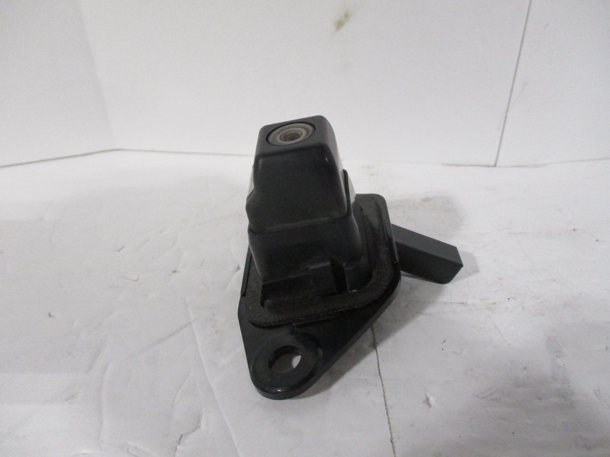 Pre-Owned 09 10 11 12 13 Toyota Highlander Rear View Backup Camera Liftgate Mounted  (Good)