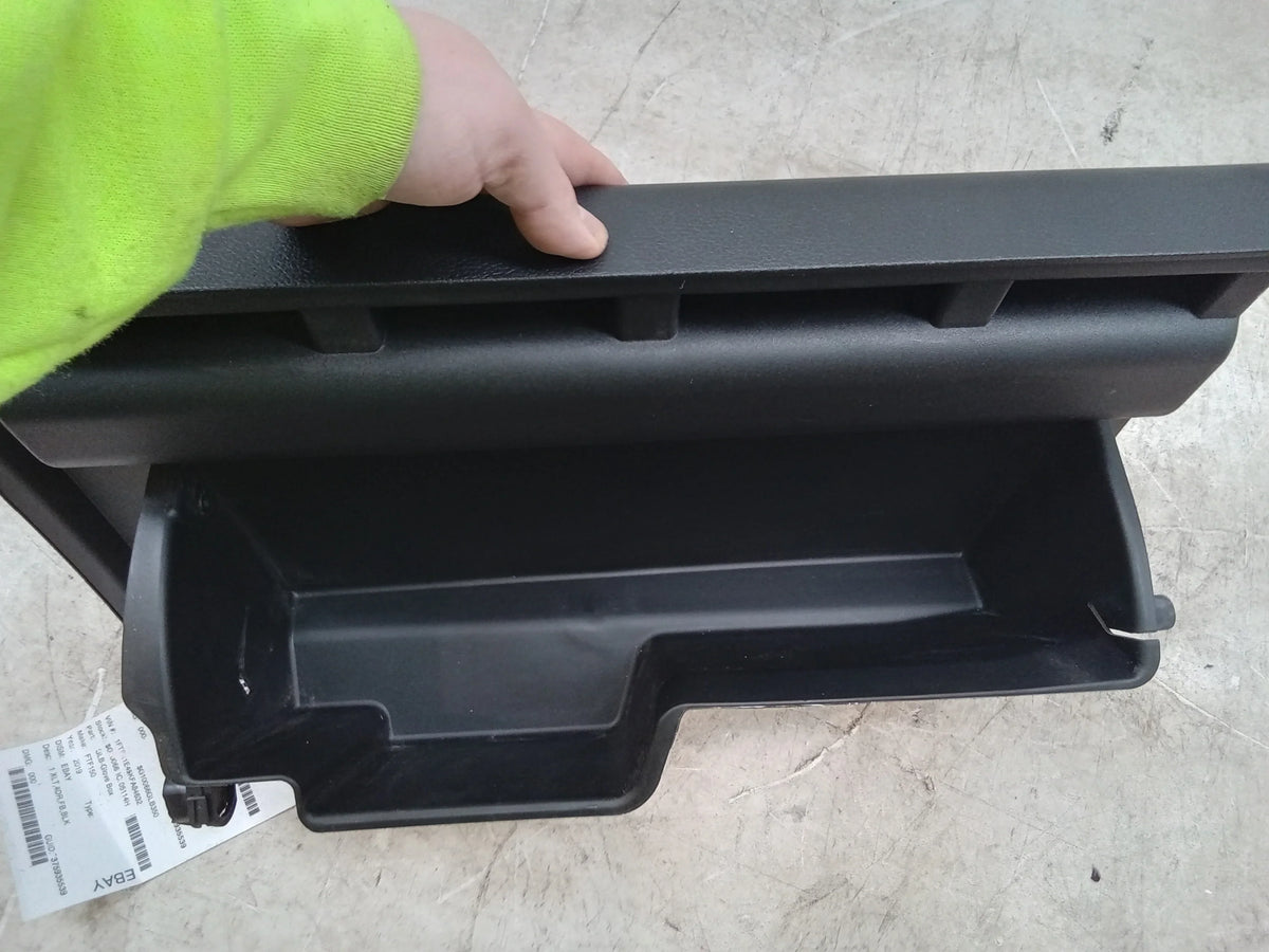 Pre-Owned 19 Ford F150 Glove Box  (Good)