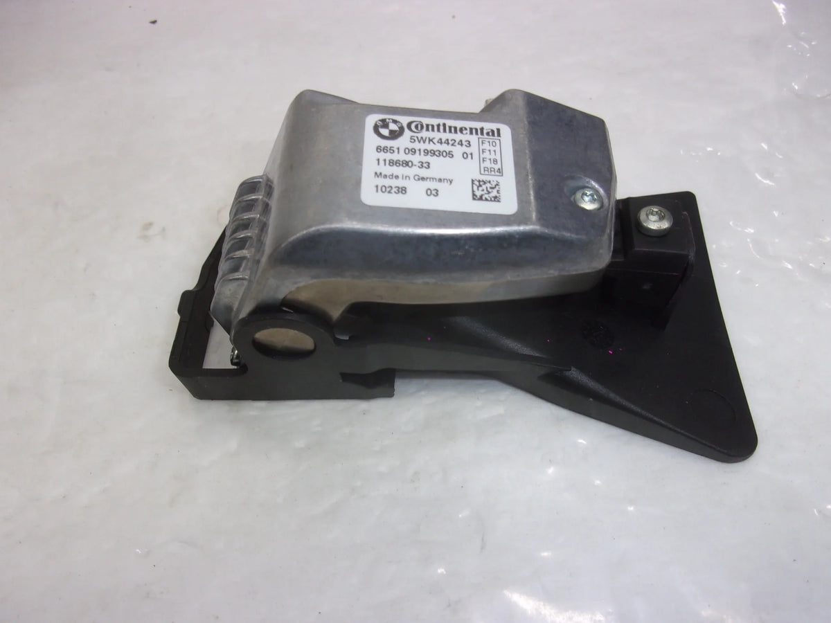 Pre-Owned 2012  M5 Lane Departure Warning Camera  665109199305  (Good)